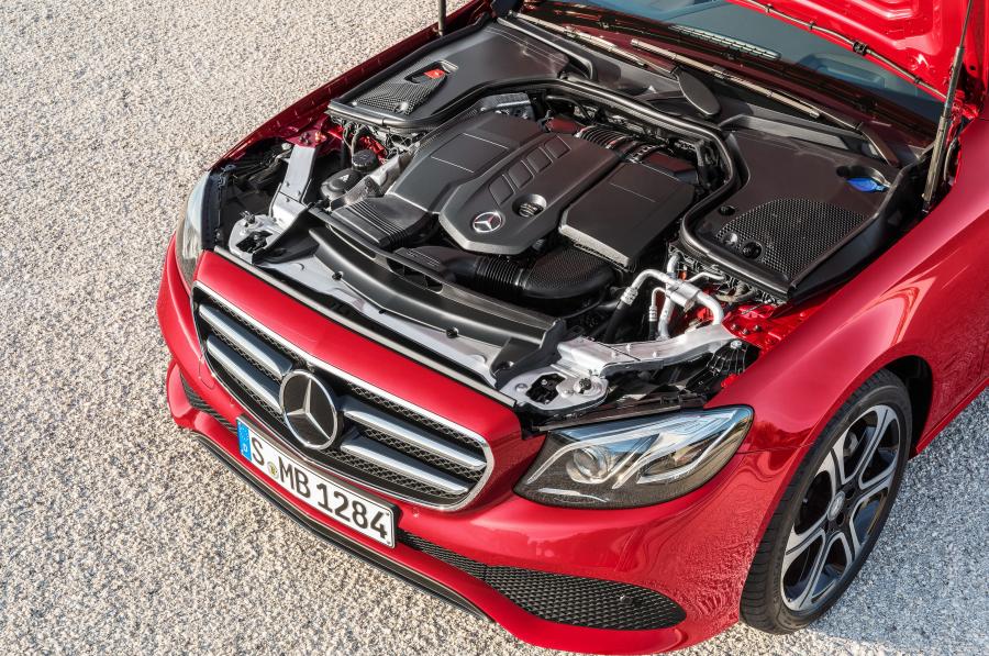  Mercedes-Benz E220d Avantgarde Line 2016 года  (фото 5 из 18)